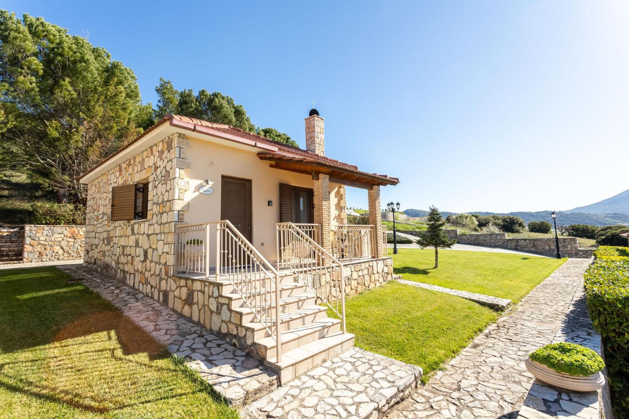 Pleiades Studios All Season Gems - Korinthos Stone Retreats Kalianoi Exterior photo