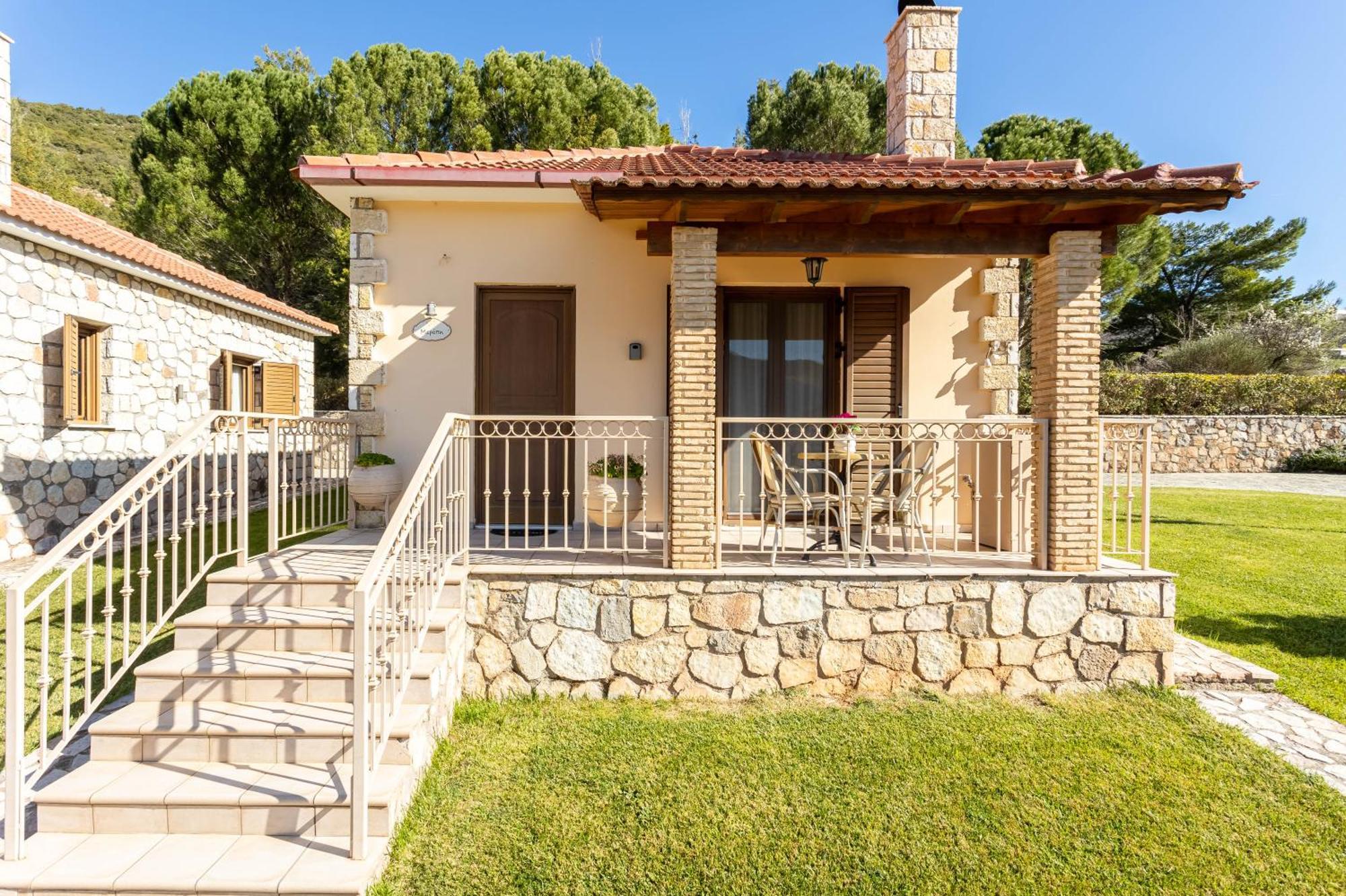 Pleiades Studios All Season Gems - Korinthos Stone Retreats Kalianoi Exterior photo
