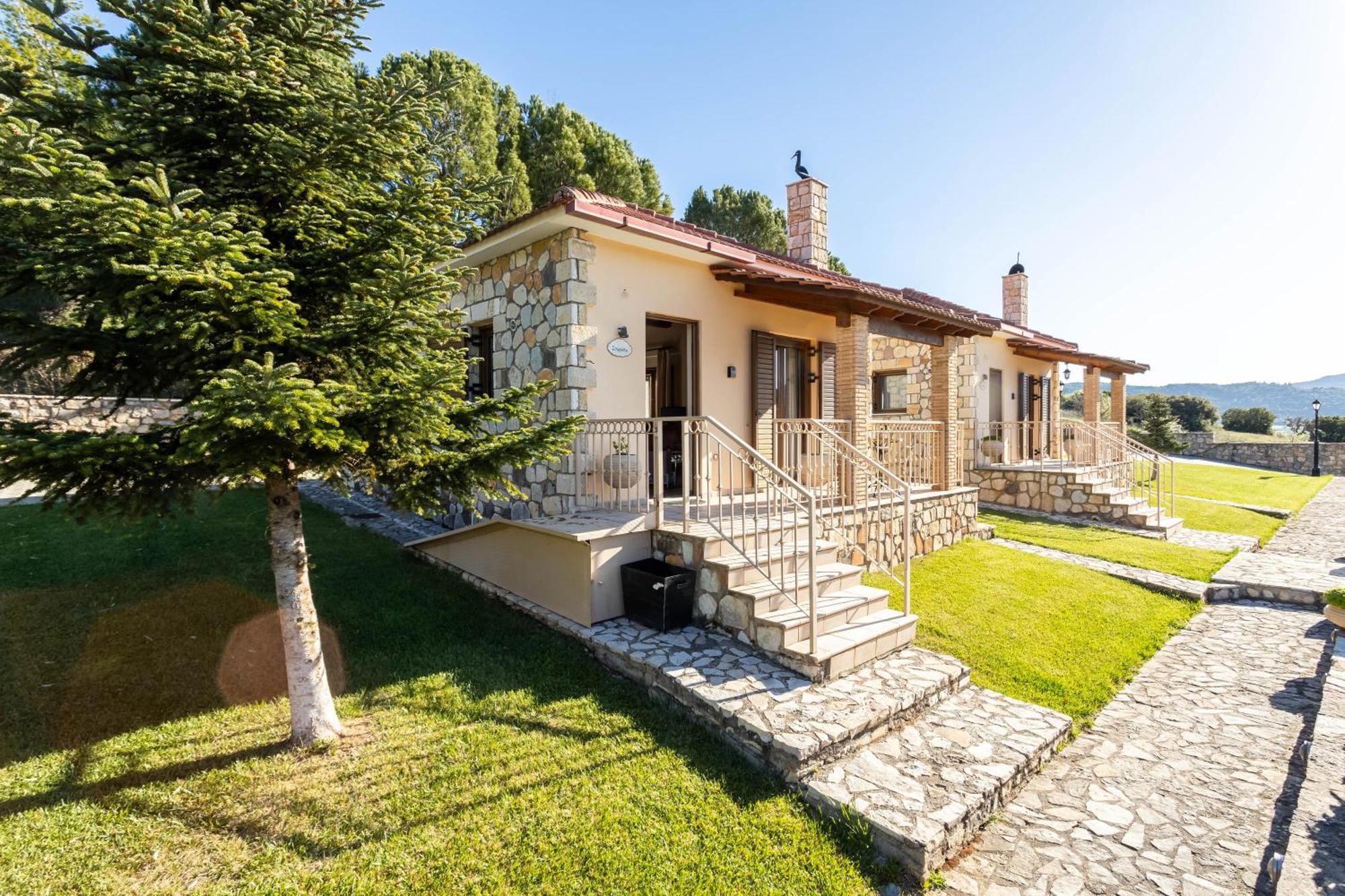 Pleiades Studios All Season Gems - Korinthos Stone Retreats Kalianoi Exterior photo
